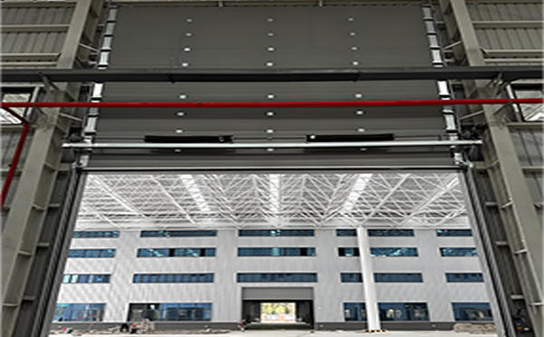 城东工业提升门