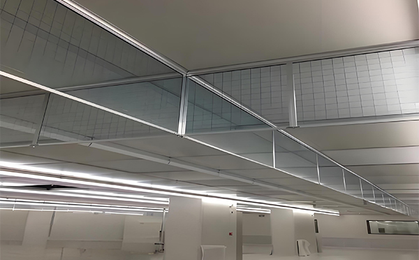 城东玻璃挡烟垂壁