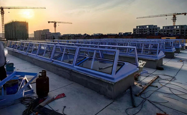 消防城东排烟窗怎么选择尺寸