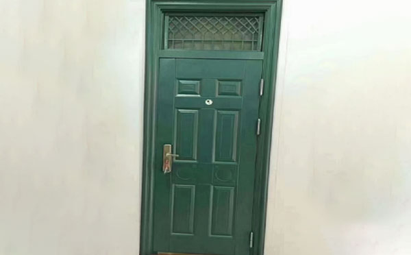 城东学校教室门