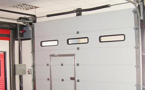 城东工业提升门的安装方法