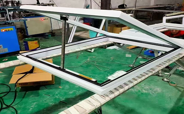 某地下车库出入口城东排烟窗配置工程