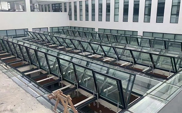 百安科技有限公司近期城东排烟窗项目案例分享 百安科技有限公司近期城东排烟窗项目案例分享