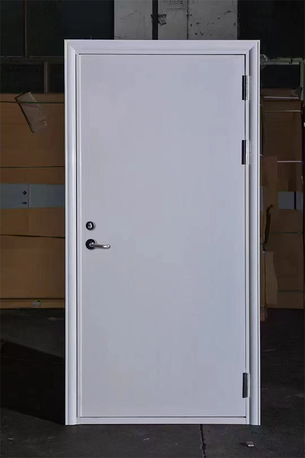 社区活动中心加装城东防火门保障居民安全 社区活动中心加装城东防火门保障居民安全